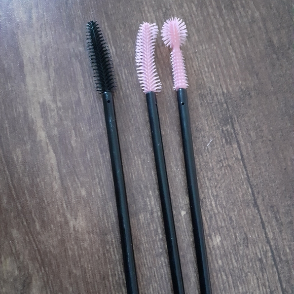 Lash brush bundle